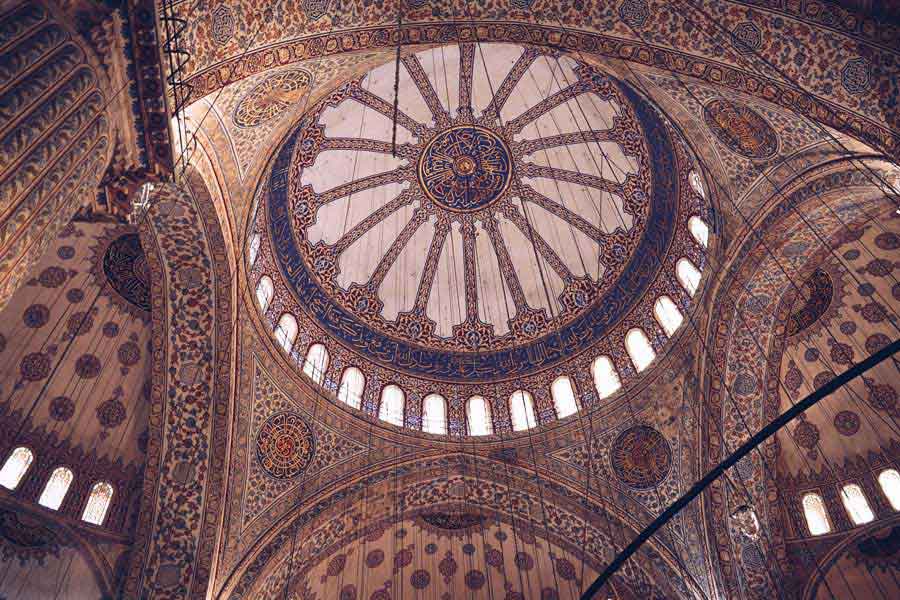 Blue-Mosque-istanbul-senor-ashraf-ULLAHtAzvog-unsplash