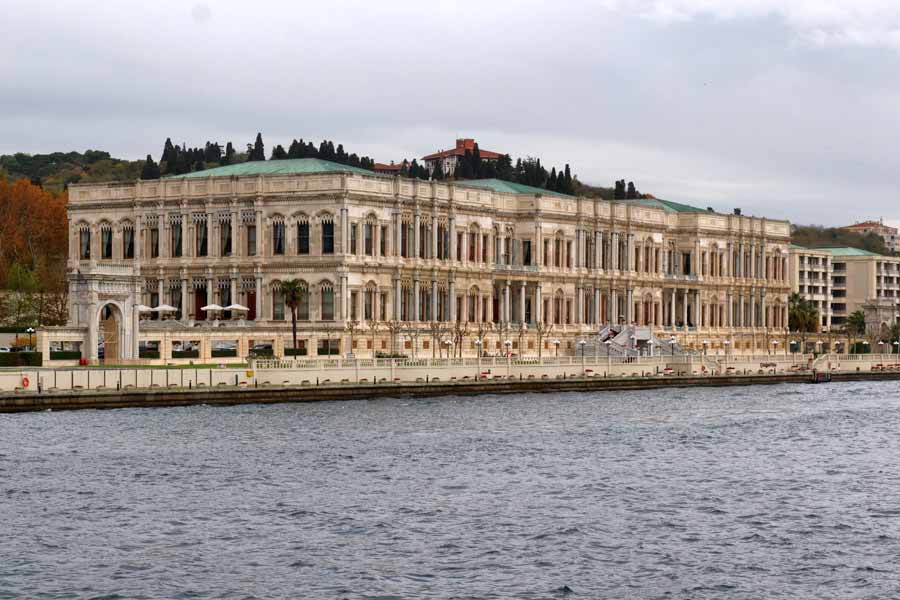 Istanbul_Bosphorus_Çırağan_Palace