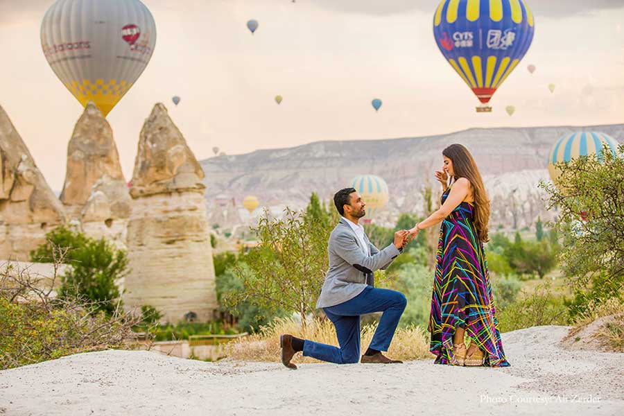 Marriage-proposal-in-Cappadocia-fairy-chimneys-and-hot-air-balloons-aakriti-hitesh