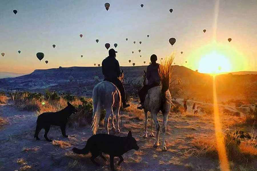 sunrise-horse-tour-cappadocia